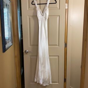 Cream colored cache size 4 prom dress